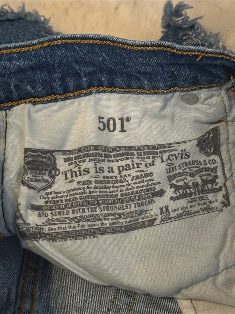 Levi’s - Picture 3 of 4